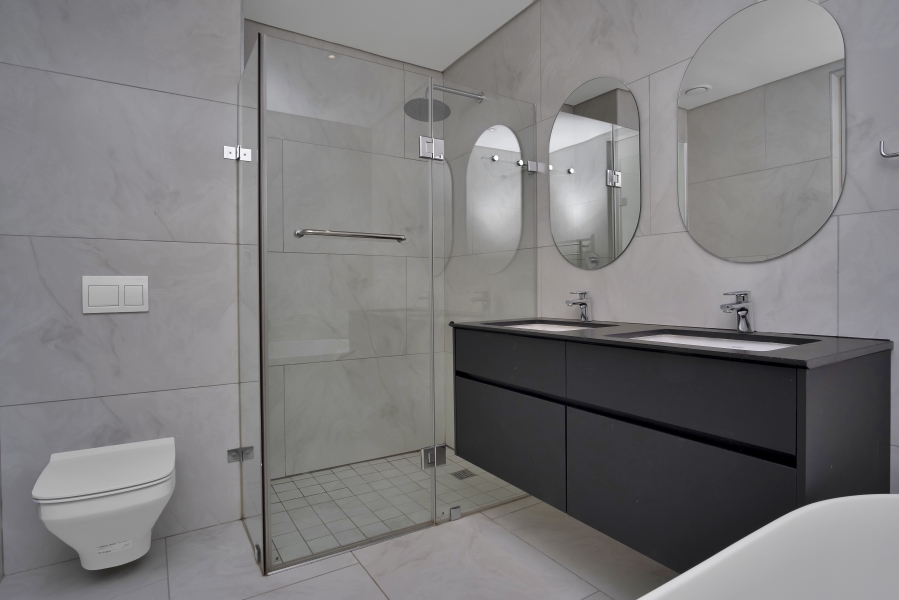 To Let 2 Bedroom Property for Rent in Fresnaye Western Cape